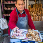 Herbstlicher Marktzauber in Neubeuern: Ein Bummel durch bayerische Vielfalt von Handwerk, Mode und Kulinarik