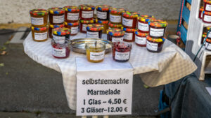 Herbstlicher Marktzauber in Neubeuern: Ein Bummel durch bayerische Vielfalt von Handwerk, Mode und Kulinarik