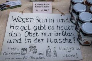 Herbstlicher Marktzauber in Neubeuern: Ein Bummel durch bayerische Vielfalt von Handwerk, Mode und Kulinarik