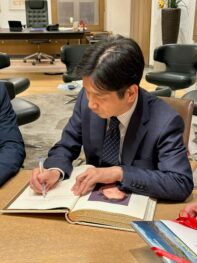 23-12-19 PM Generalkonsul Japan Bessho san