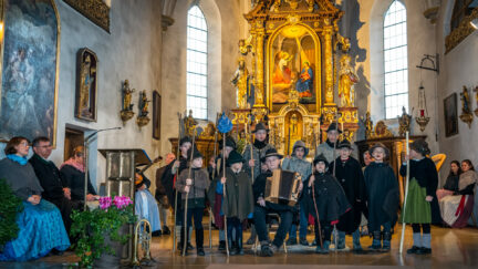 Festliches Adventsingen auf dem Samerberg verzaubert Groß und Klein