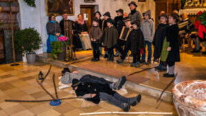 Festliches Adventsingen auf dem Samerberg verzaubert Groß und Klein