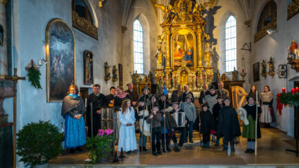 Festliches Adventsingen auf dem Samerberg verzaubert Groß und Klein