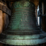Die Glocken der Dorfkirche St. Peter in Steinkirchen: Eine Zeitreise durch Freud und Leid