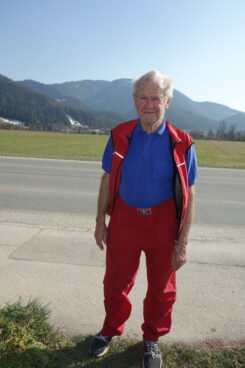 Lengg Edi im März 2022 Hochformat