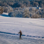 Ein Wintermärchen auf dem Samerberg: Magische Momente in verschneiter Idylle