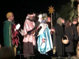 ae87c074-eaac-457e-a96c-06a3deccc182