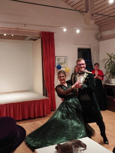 cae839cd-302e-4273-9217-f305466d7f68