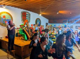 Rosenmontag Hittenkirchen 2024 (8)_aufgehellt