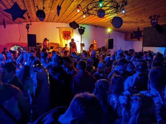 Weiberkranzl Hittenkirchen 2024 (10)