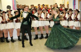 aschau fasching rathaus04