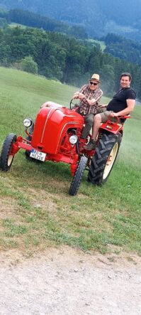 1Stadler mit 101 Jahren und Porsche-Bulldog