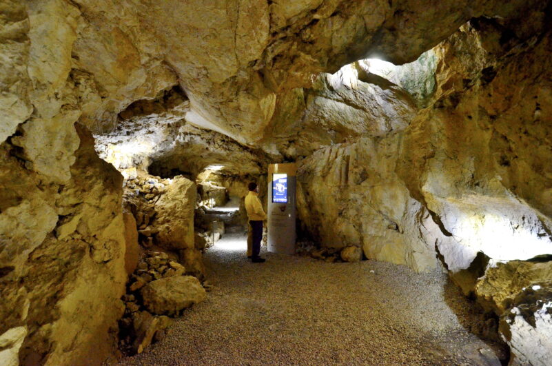2011-10 Wsthöhle 411 Station Geologie (Peter Hofmann)