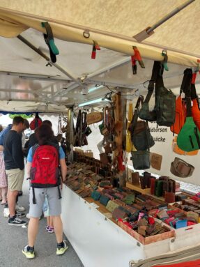 3b9a9d29-70f9-438a-b26e-fff97435f546