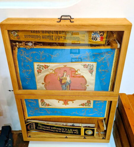 Hiki Versammlung 2024 Fahne (5)