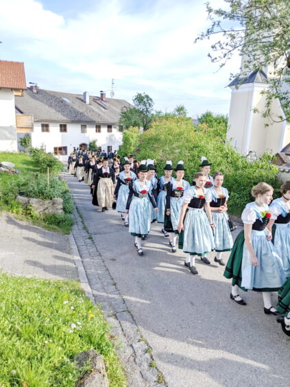 dec1ff31-c913-4d11-a2b9-e007462ae8bb