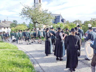 e1b184d1-ef49-41ba-bc49-0653a6b53439