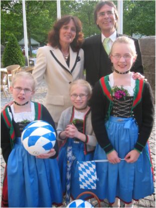 1EhepaarBarteltHuberDirndl