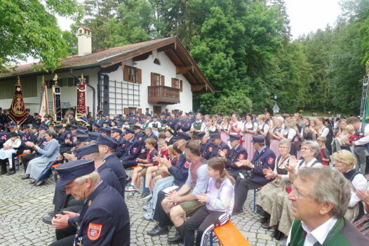 1Festsonntag -Dorfplatz