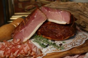 Roher Wacholderschinken