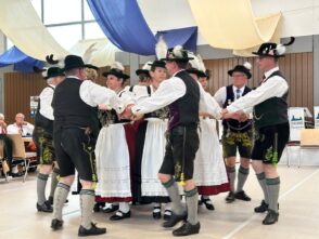 d03d0326-0a3b-4b46-80f8-8aa39119e31e