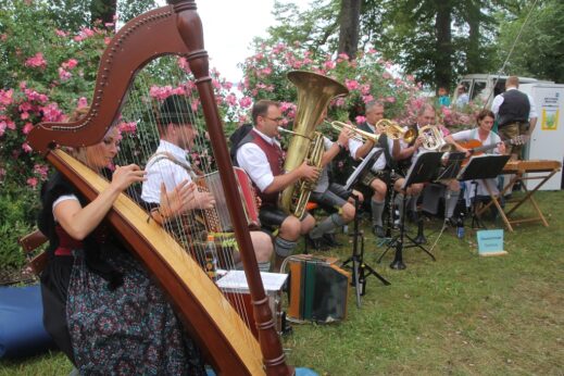 k-Daxnschnoata Tanzlmusi