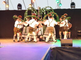 k-Der_Allgäuer_Gauverband_mit_dem_Kronentanz