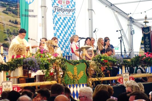 1Pfr. Kebinger-Lobpreis-Engerl