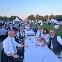 525b1591-1915-43fa-926e-94ec30e4dbb8