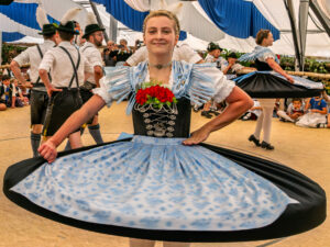 Festzug des 104. Gaufests des Bayerischen Inngautrachtenverbandes in Altenbeuern