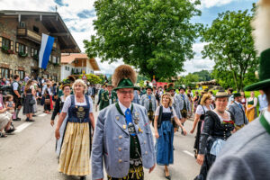Festzug des 104. Gaufests des Bayerischen Inngautrachtenverbandes in Altenbeuern