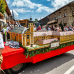 Festzug des 104. Gaufests des Bayerischen Inngautrachtenverbandes in Altenbeuern