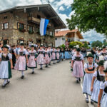 Festzug des 104. Gaufests des Bayerischen Inngautrachtenverbandes in Altenbeuern