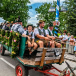 Festzug des 104. Gaufests des Bayerischen Inngautrachtenverbandes in Altenbeuern