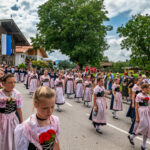 Festzug des 104. Gaufests des Bayerischen Inngautrachtenverbandes in Altenbeuern
