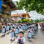 Festzug des 104. Gaufests des Bayerischen Inngautrachtenverbandes in Altenbeuern