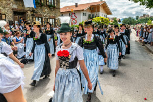 Festzug des 104. Gaufests des Bayerischen Inngautrachtenverbandes in Altenbeuern