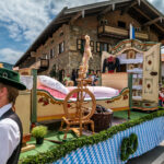 Festzug des 104. Gaufests des Bayerischen Inngautrachtenverbandes in Altenbeuern
