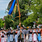 Festzug des 104. Gaufests des Bayerischen Inngautrachtenverbandes in Altenbeuern