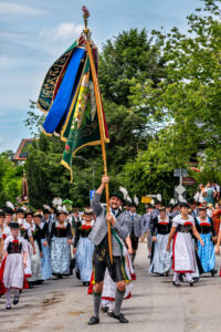Festzug des 104. Gaufests des Bayerischen Inngautrachtenverbandes in Altenbeuern