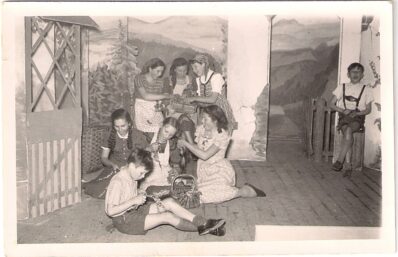 k-10c)Theaterstück-HolledauerFidel-zusam.mit Kirchenchor(Frühjahr 1953)