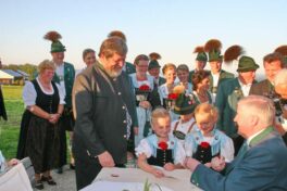 kl-01-Dirndl-Seehofer