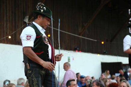 765debc7-8a91-4080-b297-9d8580645e64