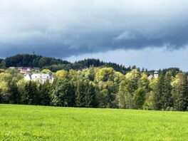 1Blick auf Schoss-Kirche und Röselsberg 2