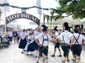 e8cd5ff3-a8d0-42c1-a749-3a9bec38abc7