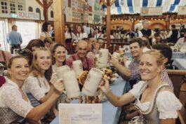 Jürgen Klopp besucht Erdinger Weissbräu