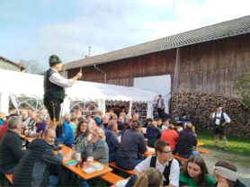 Kirtafest_2024_Beim_Goaßlschnoizn