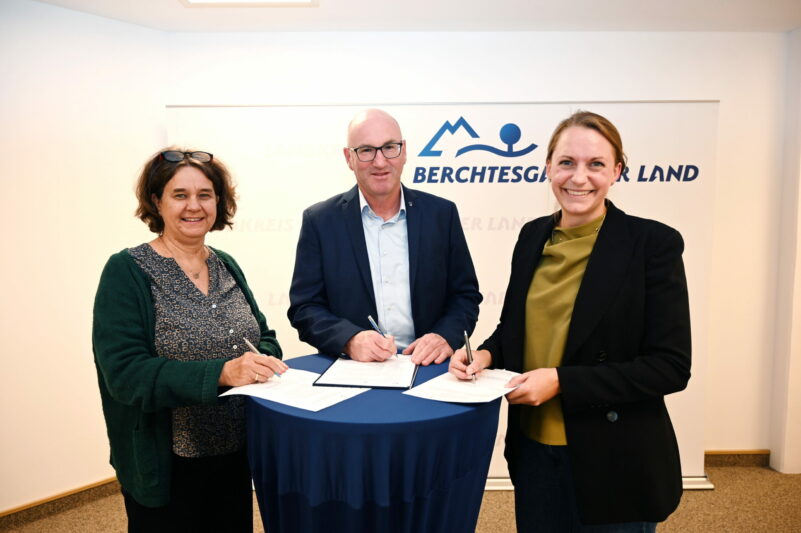 Unterzeichung Charta1