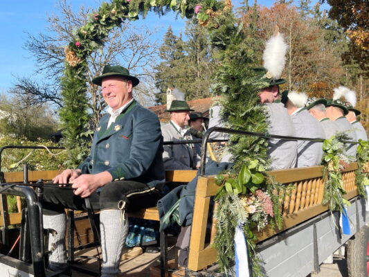 1Hans Riepertinger mit Blaskapelle