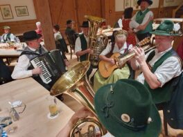 20241116_203748_bearb.